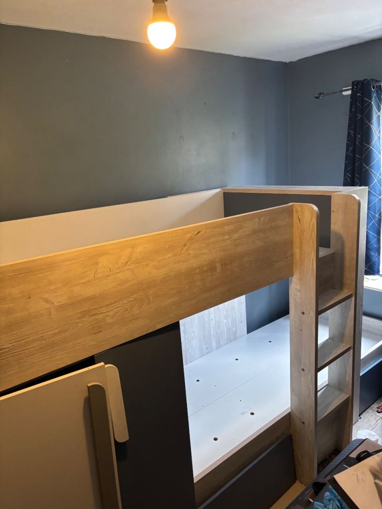Kids solid wood bunkbeds