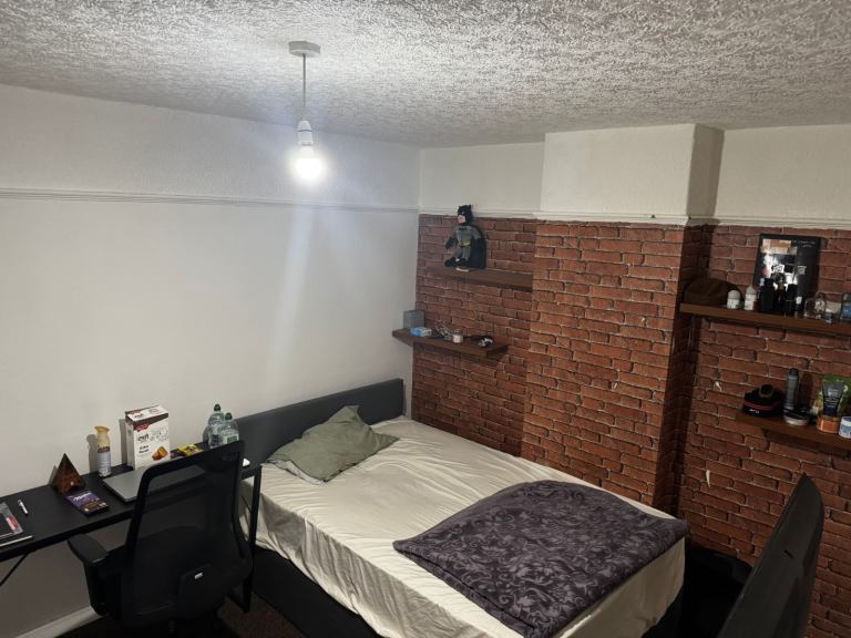 Room to rent 