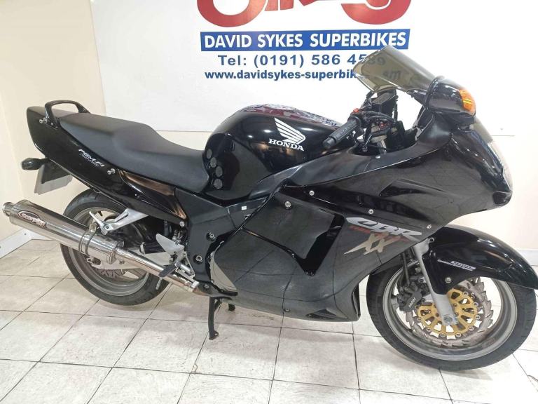 Honda CBR1100XX BLACKBIRD 02-REG 41K WITH EXTRAS £2999.OTR