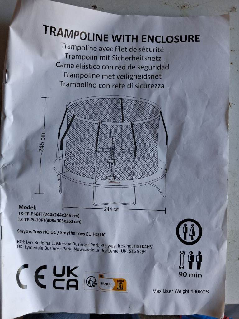 8ft Trampoline with Enclosure + ladder