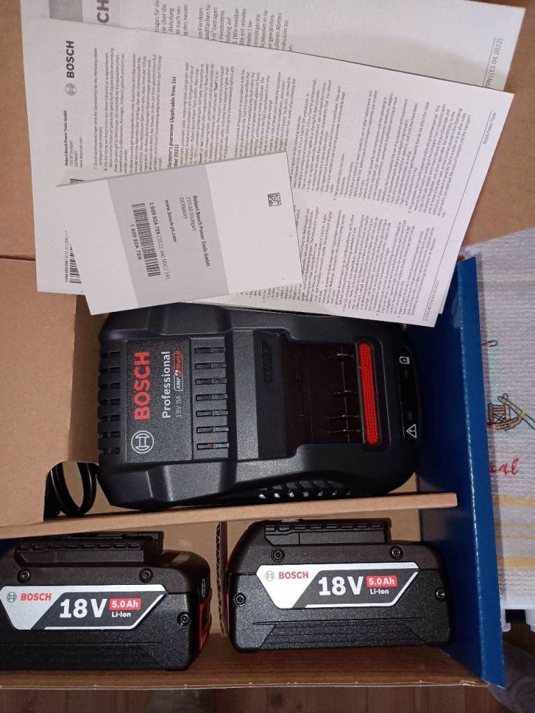 Bosch 18v / 5ah battery and charger kit