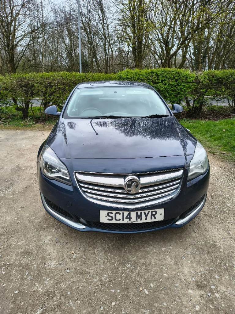 Vauxhall Insignia 2014* Requires bumper replacement* 