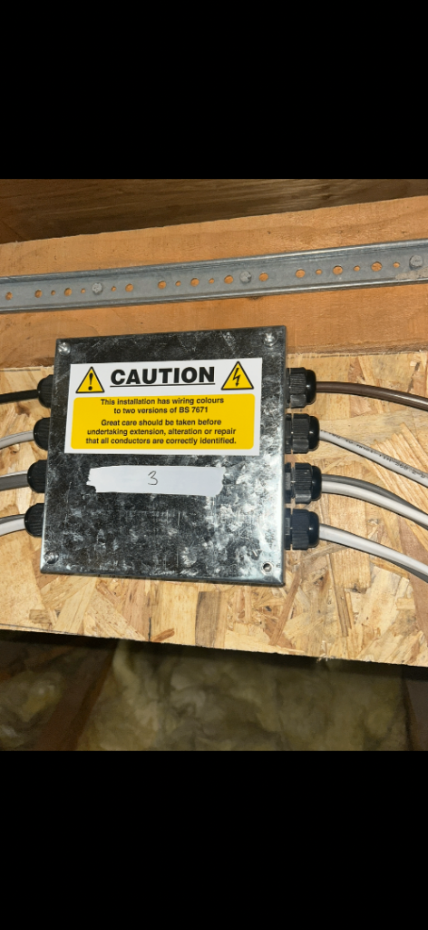 Electrician with 10+ years of experience 