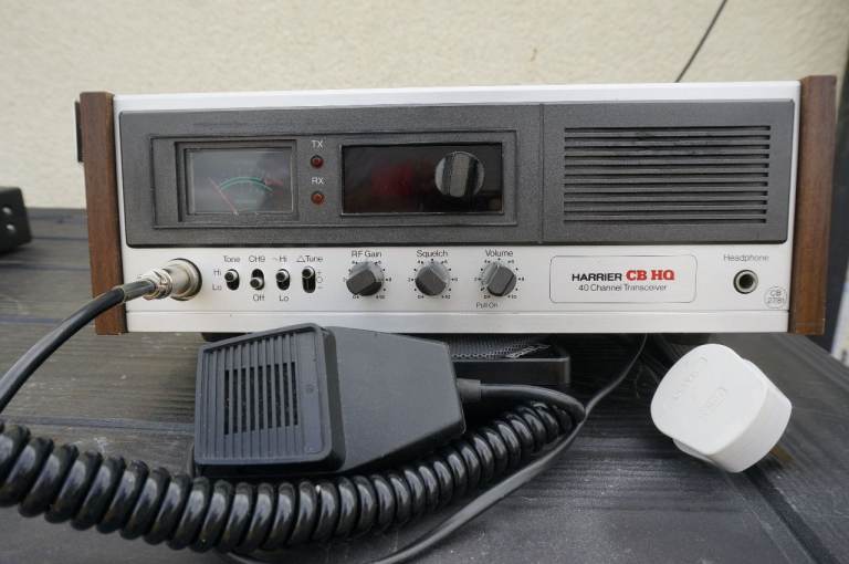 Harrier CB HQ 40-Channel Transceiver with Microphone