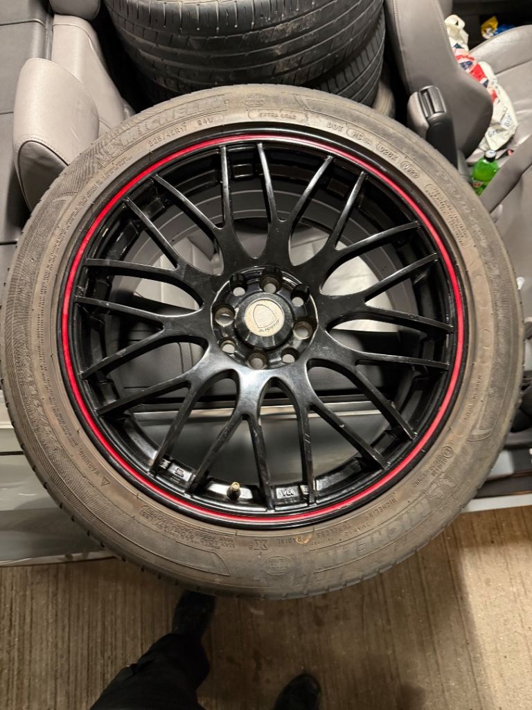 17 inch Cabre alloys with tyres 
