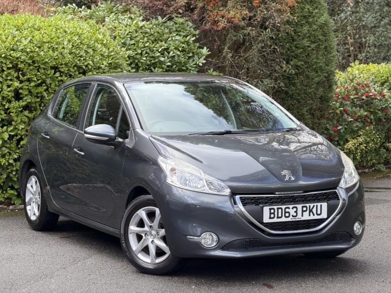 PEUGEOT 208 1.2 VTi Active 2014