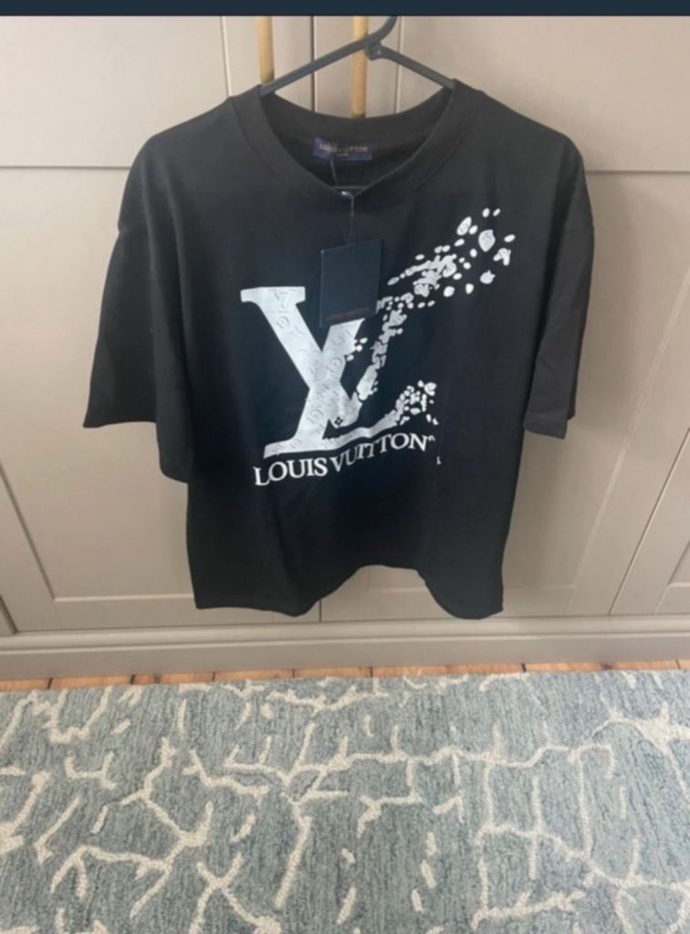 image for Men’s Louis Vuitton tee 