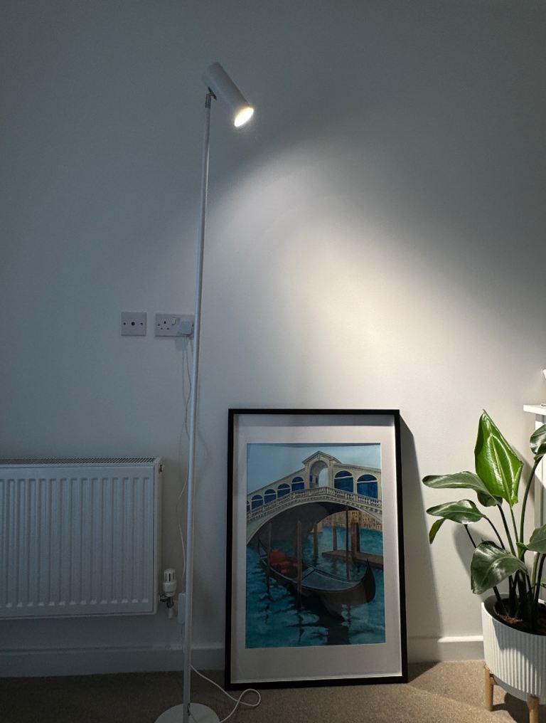 Tall floor/ plant grow light