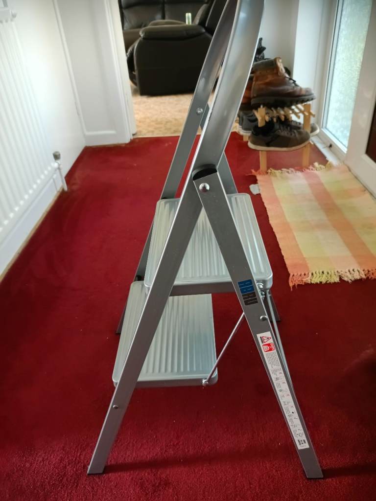 Abru two step ladder 
