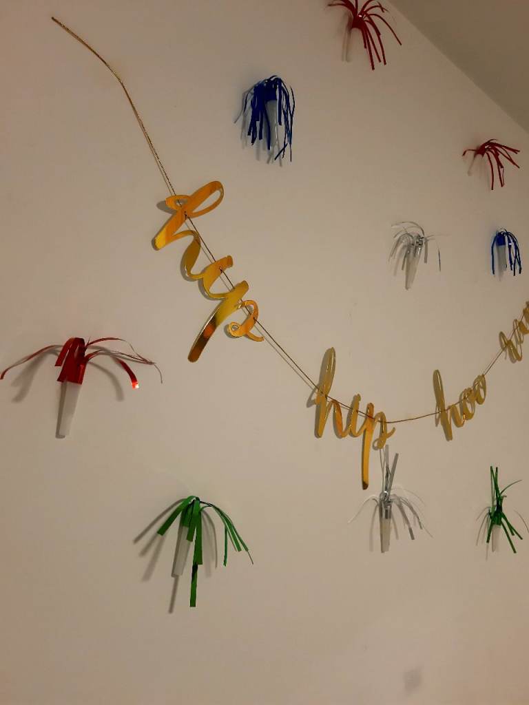 Party Foil Fringes wall decor