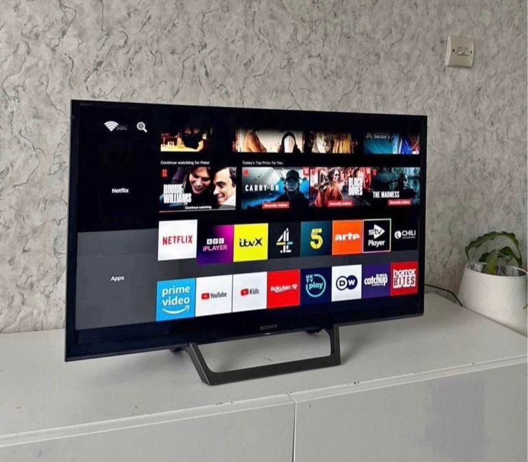Sony 32” Smart WiFi HDR led tv   Excellent condition