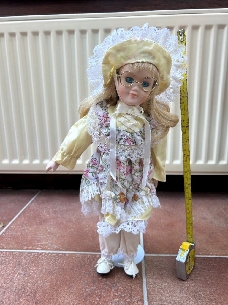 Vintage porcelain dolls 