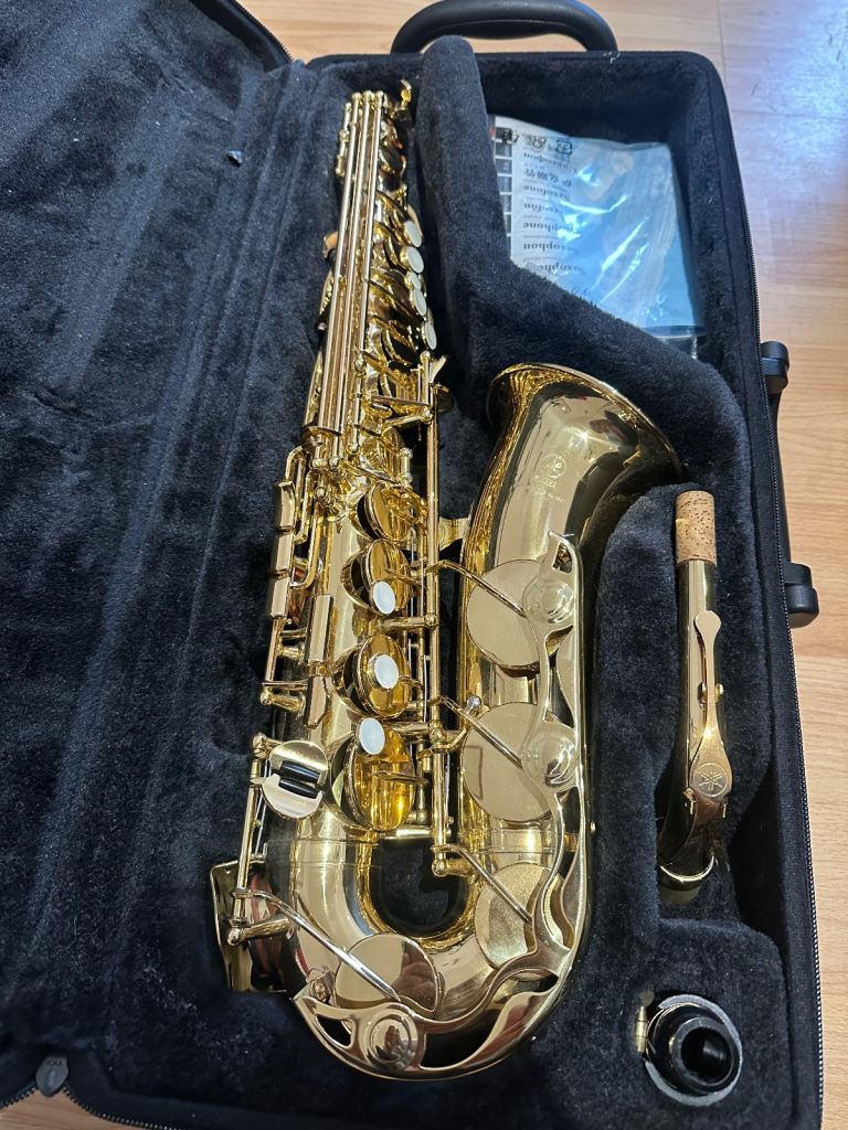 YAMAHA YAS-280 ALTO SAXOPHONE
