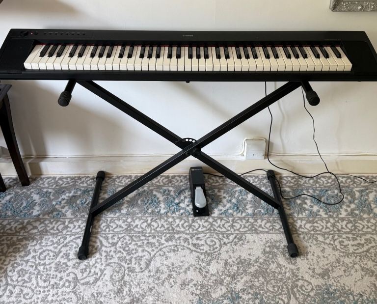 URGENT Yamaha Digital Piano Piaggero NP-31 with Stand and Pedal – Good Condition