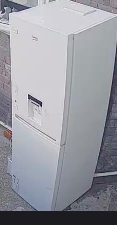 Fridge freezer free 