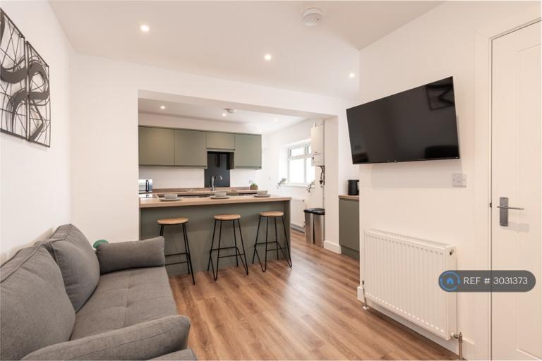 1 bedroom in William Street, Sittingbourne, ME10 (#3031373)