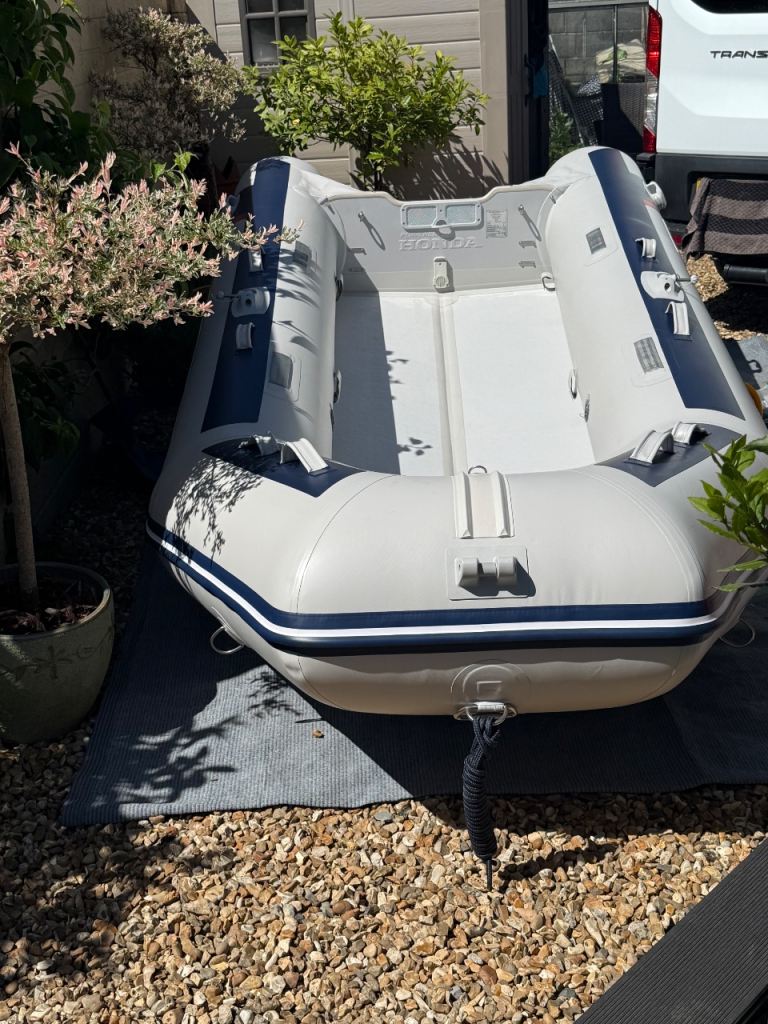 Honwave Inflatable Boat with Honda 15hp Outboard – Good Condition