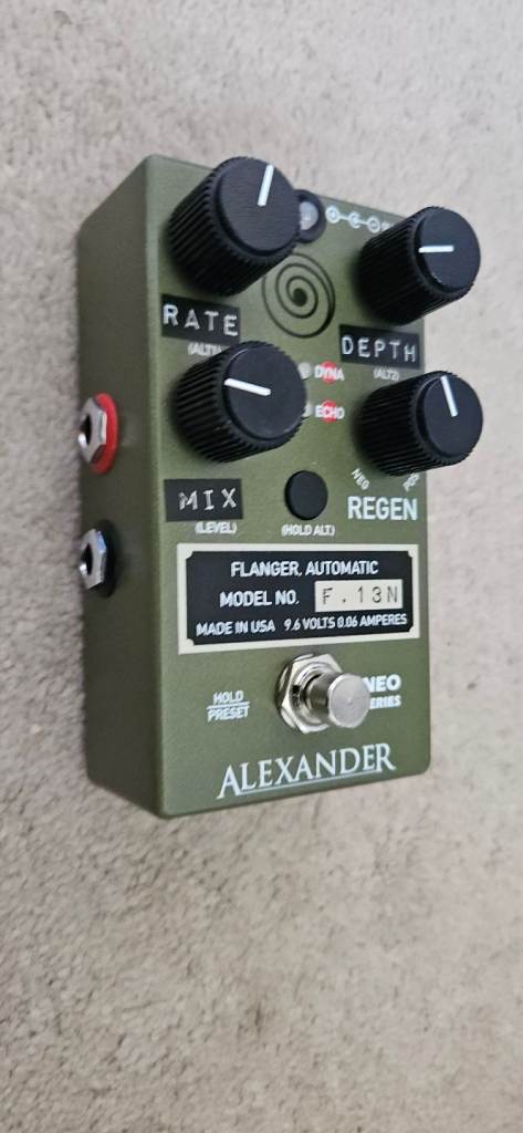 Alexander F13Neo flanger pedal