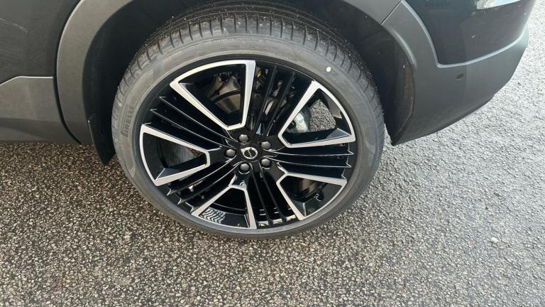  Volvo XC40 2.0 B4 MHEV Ultra Bright DCT Auto Euro 6 (s/s) 5dr Petrol/Electric Hybrid Automatic