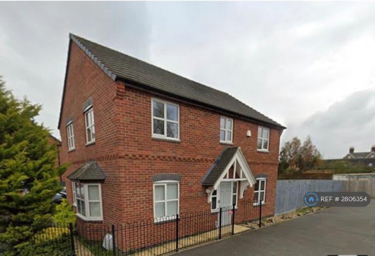 4 bedroom house in Burton Way, Leicester, LE8 (4 bed) (#2806354)