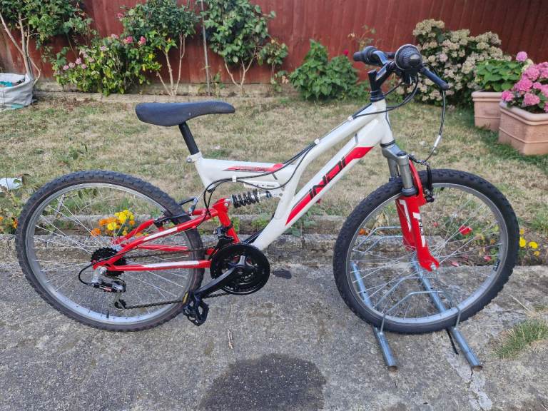 BOYS TEENAGER YOUTH INDI UNLEASHED 24 INCH WHEELS 15 INCH FRAME 18 SPEED BIKE BICYCLE