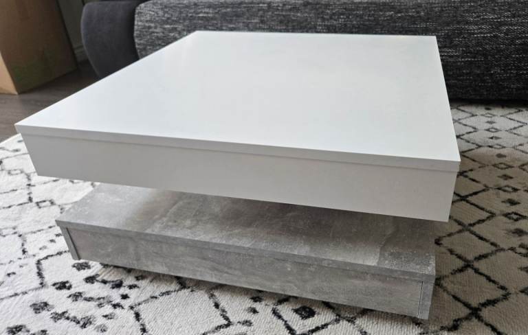 Rotating coffee table