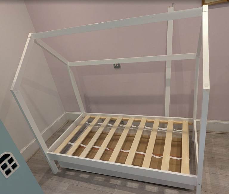 White House Frame Toddler Bed made of Solid Pine Wood with Slats and drawer (140x70 mattress size)