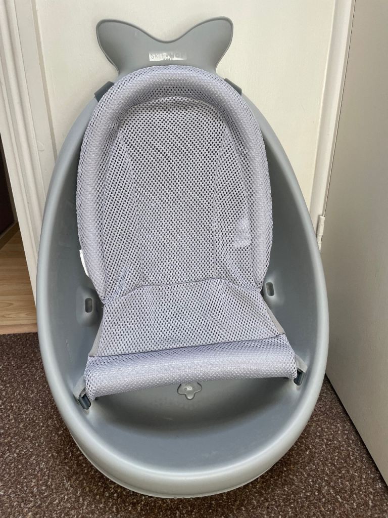 Skip Hop Moby 3 Stage Baby Bath - Grey In Very Good Condition 