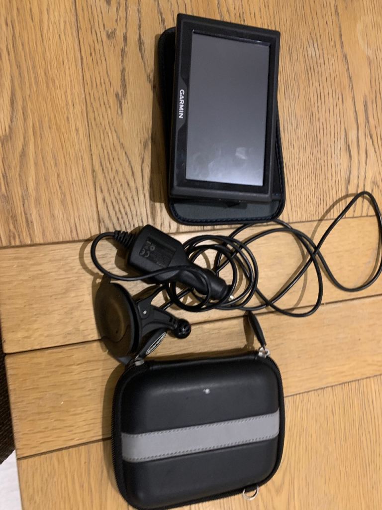 Garmin satnav & case