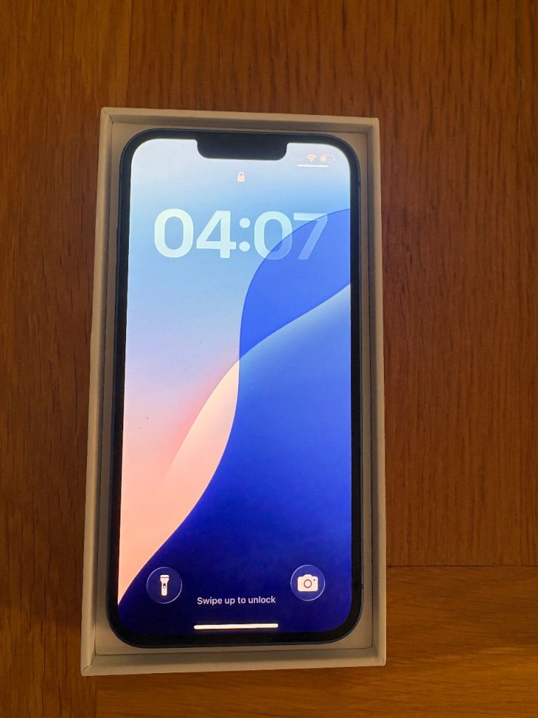 Apple iPhone 13 - 128GB Immaculate condition 
