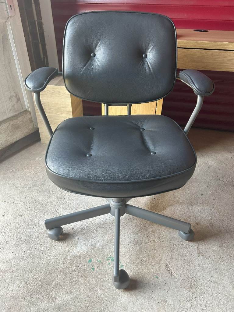Dark Grey/Black Office Chair with Armrests – Good Condition