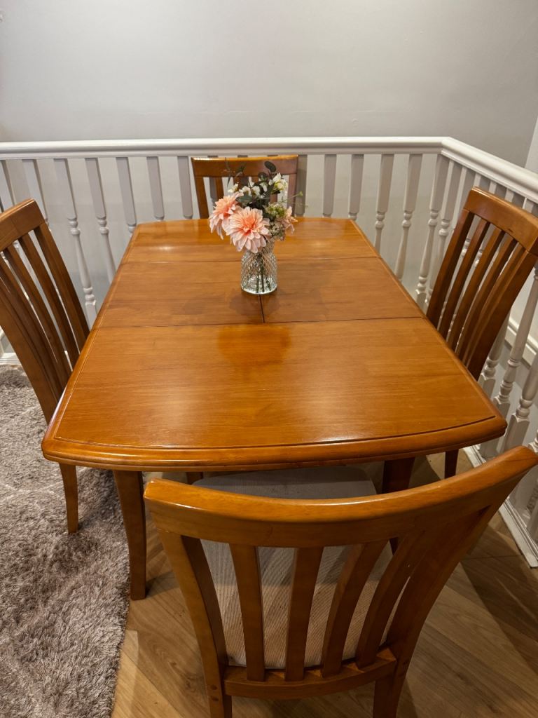 Dining Table and 4 Chairs