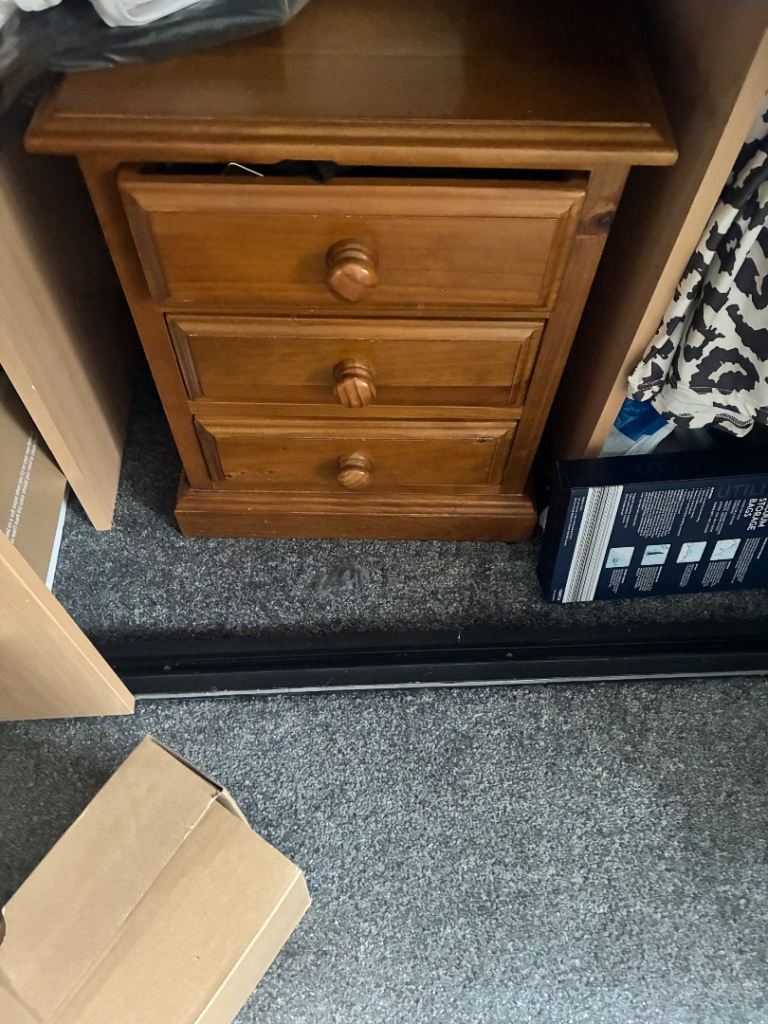 Free of charge - Small chest of drawers
