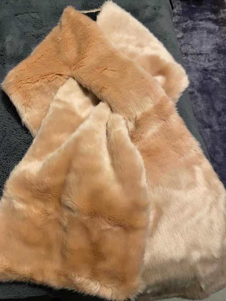 Faux fur shawl 