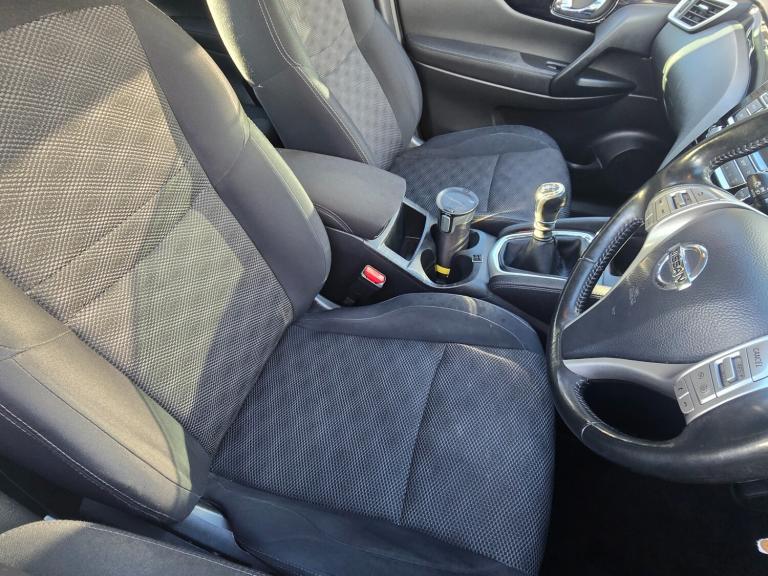 2014 Nissan Qashqai 1.2 DiG-T Acenta 5dr HATCHBACK Petrol Manual