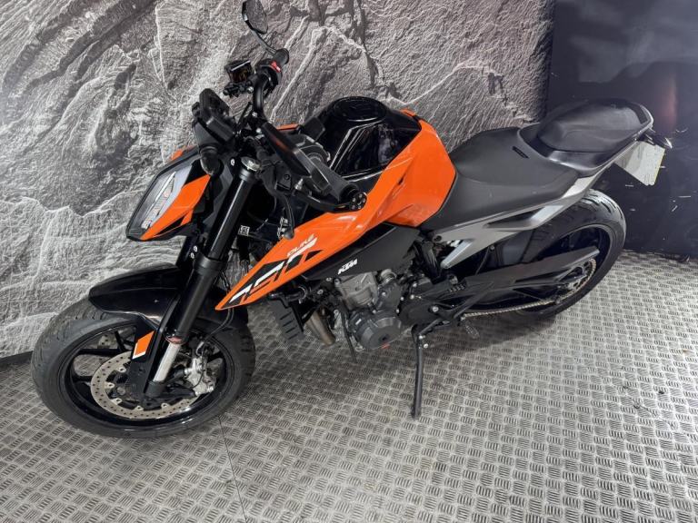 KTM DUKE 790 2023