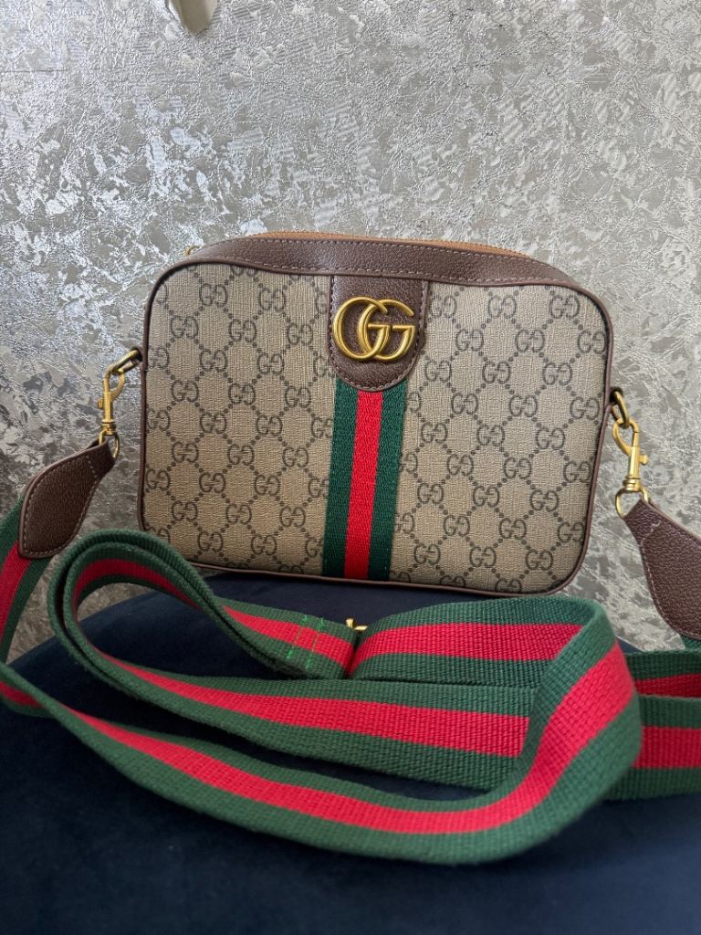 Gucci pouch bag