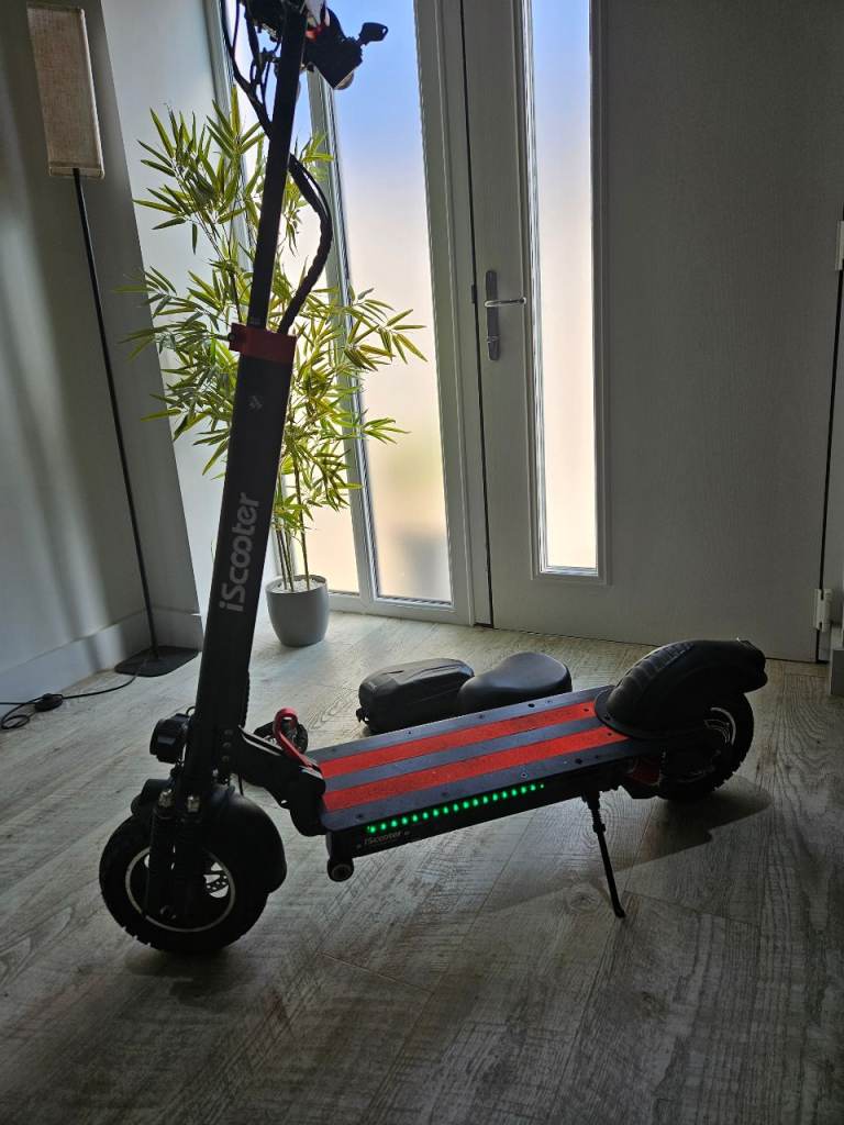 iScooter iX5S 1000W Off-Road Electric Scooter with Seat, Lock & Phone Holder