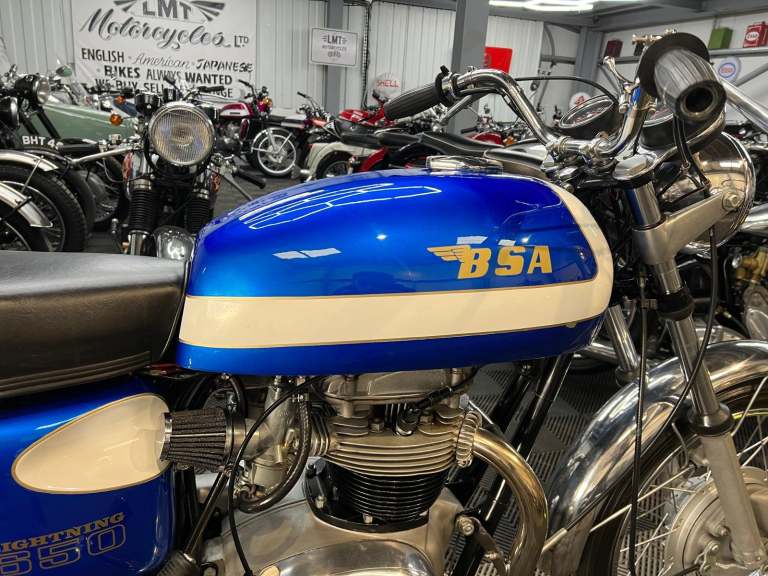 1971 BSA Lightning Twin Carburettor 650 cc Unit Construction, show condition, px