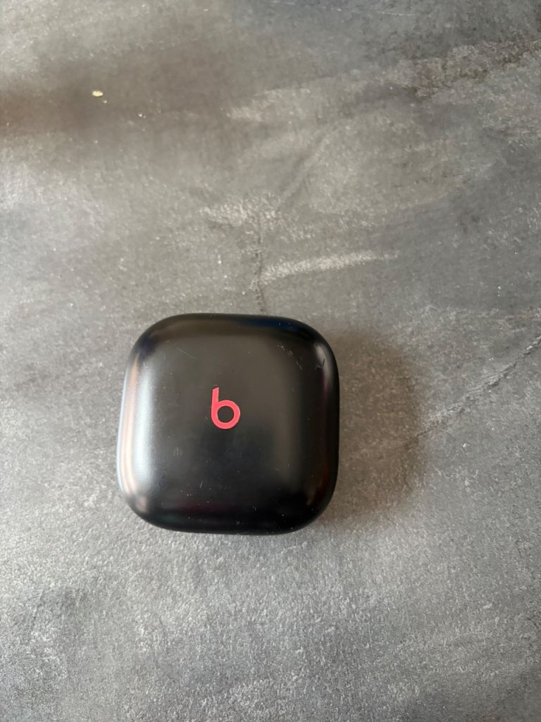 Beats Fit Pro Earbuds with Charging Case – Black, Good Condition