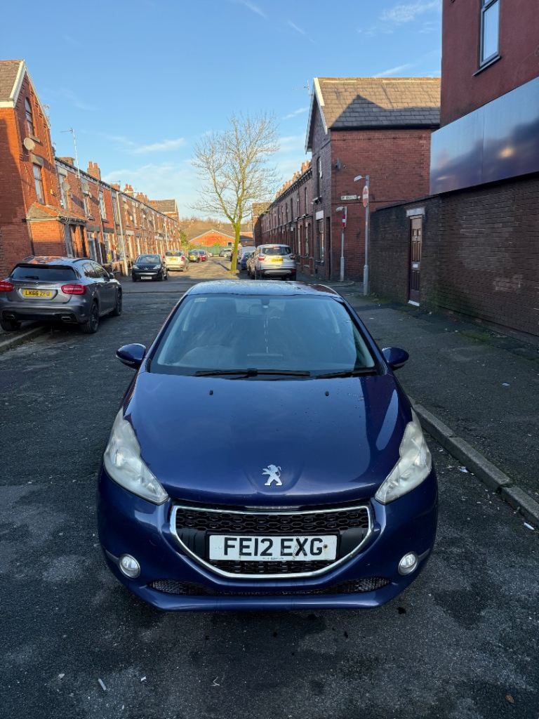 Peugeot, 208, Hatchback, 2012, Manual, 1398 (cc), 3 doors