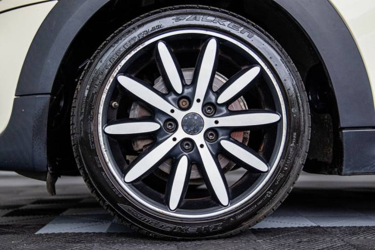 2018 MINI Hatch 1.5 Cooper Hatchback 3dr Petrol Manual Euro 6 (s/s) (136 ps) Hatchback Petrol Manual