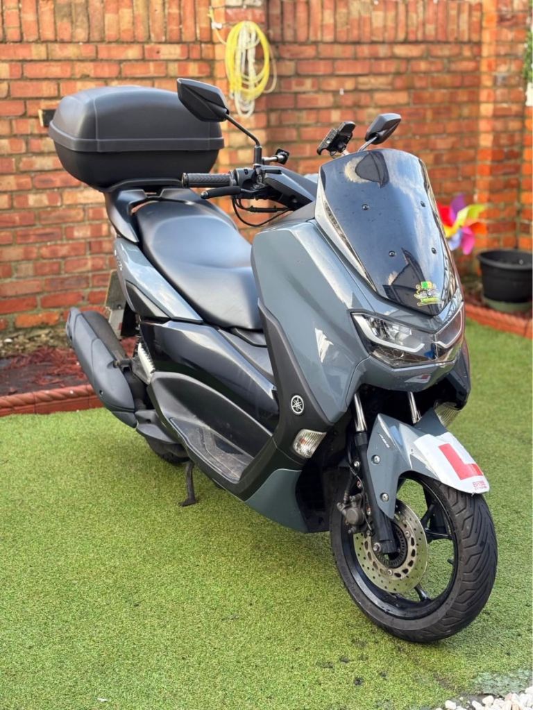 Yamaha NMAX 2023  10k miles,