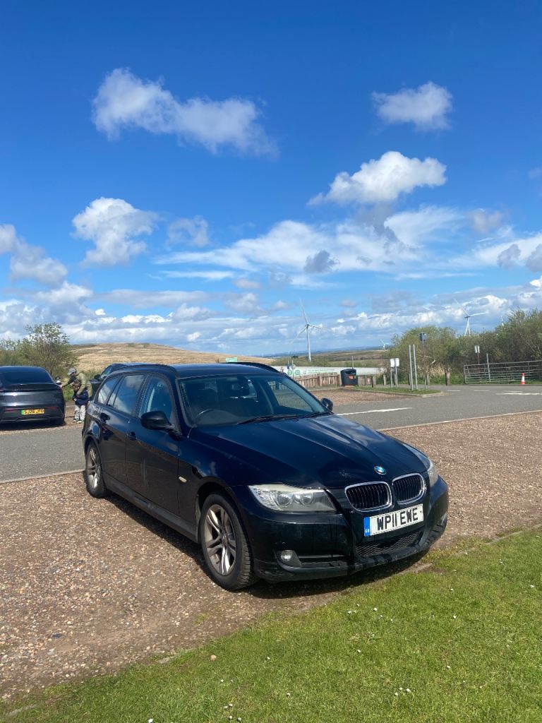 Character Car- BMW 3 series automatic estate 2011 plate