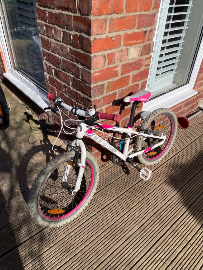 Cube bike girls 