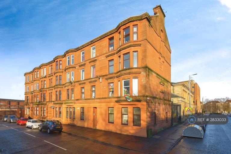 3 bedroom flat in Orkney Place, Glasgow, G51 (3 bed) (#2833033)