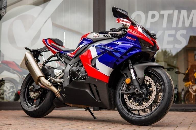 Honda CBR1000RR-R Fireblade 1 OWNER ! CARBON EDITION