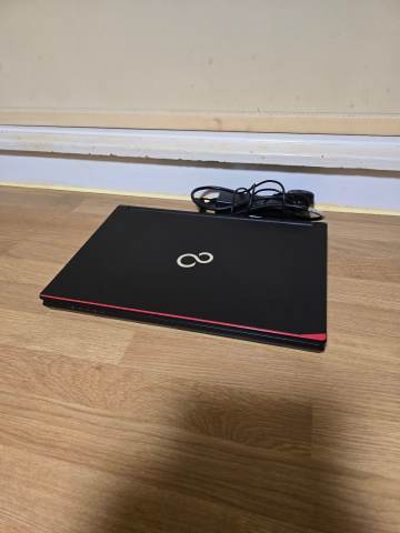Fujitsu lifebook e series laptop i3 8gb ram 256gb ssd | in