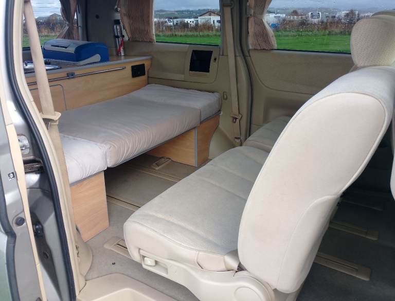 Nissan Elgrand camper, 2005, 2490 (cc)