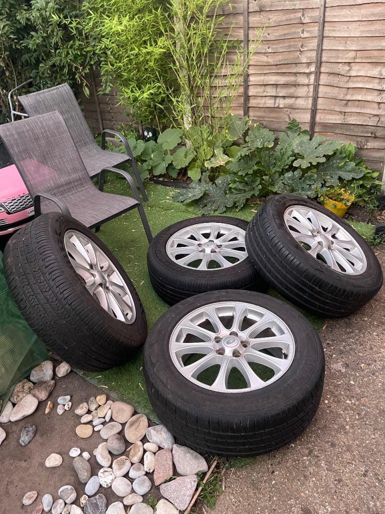 Land Rover Discovery T3 19” wheels and tyres